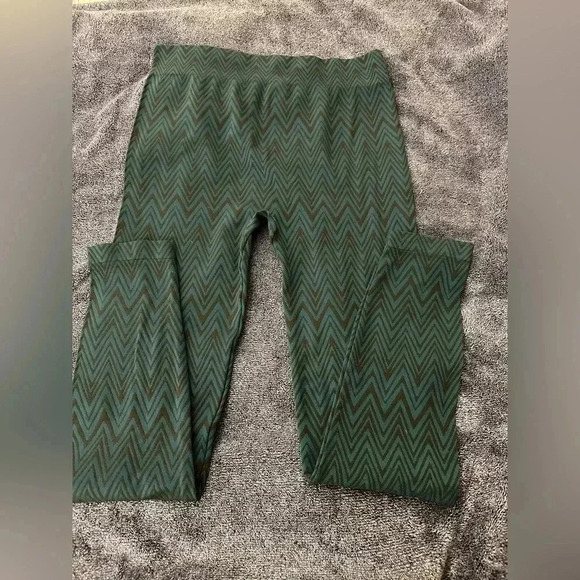 French laundry one size leggings - Picture 2 of 3